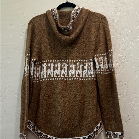 Peruvian Alpaca - Brown Hooded Sweater with White Pattern - Picture 7 of 7